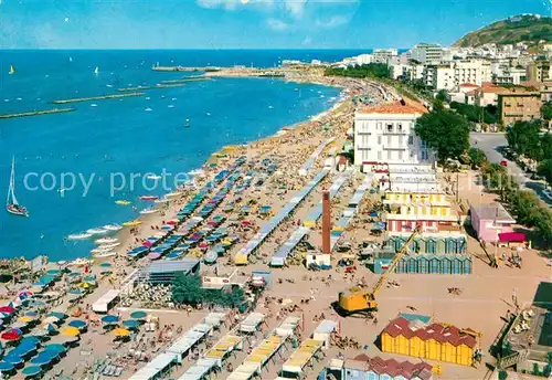 AK / Ansichtskarte Cattolica_Rimini Fliegeraufnahme Lungemare Spiaggia 