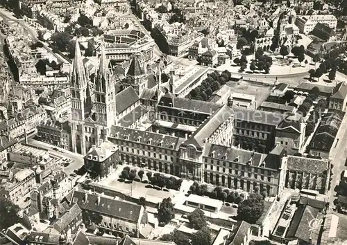 AK / Ansichtskarte Caen Vue aerienne et lAbbaye aux Hommes Caen