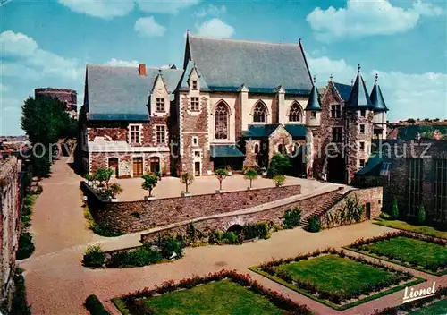 Angers Interieur du Chateau Chapelle Chatelet A droite Salle des Topisseries Angers