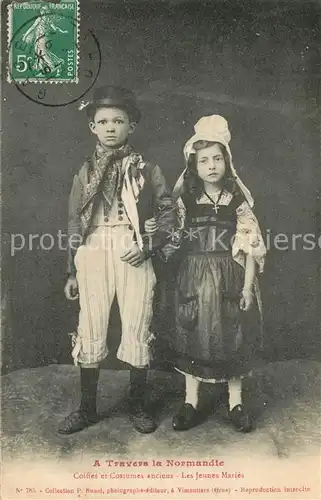 Normandie_Region Coiffes et Costumes anciens Les Jeunes Maries Normandie Region