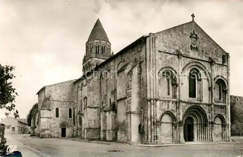 AK / Ansichtskarte Saintes_Charente Maritime Abbaye aux Dames Saintes Charente Maritime