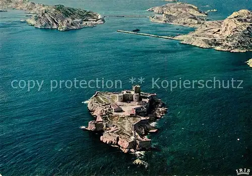 AK / Ansichtskarte Marseille_Bouches du Rhone Vue aerienne du Chateau dIf et les Iles Marseille