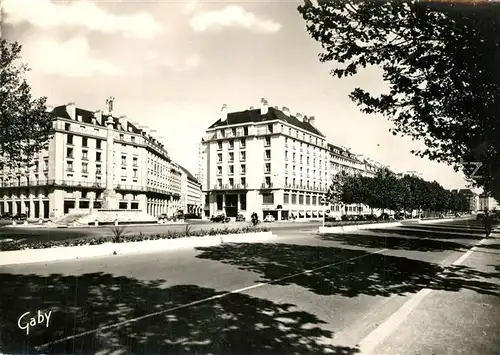 AK / Ansichtskarte Caen Monument aux Morts et Hotel Malherbe Caen