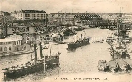 AK / Ansichtskarte Brest_Finistere Pont National ouvert Bateaux Brest_Finistere