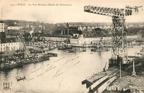 AK / Ansichtskarte Brest_Finistere Port Militaire Bassin de Pontaniou Grue electrique Brest_Finistere
