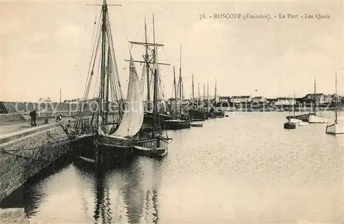 AK / Ansichtskarte Roscoff Le port et les quais Bateaux Roscoff