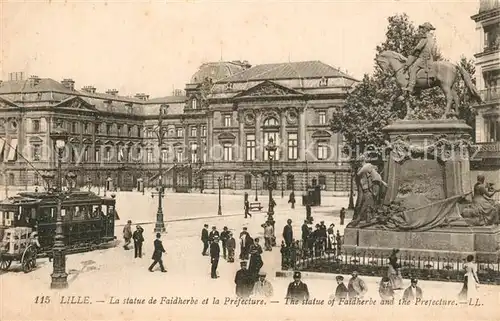 AK / Ansichtskarte Lille_Nord Statue de Faidherbe et la Pr?fecture Lille_Nord