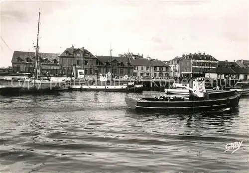 AK / Ansichtskarte Lorient_Morbihan_Bretagne Le port et les quais bateaux Lorient_Morbihan_Bretagne