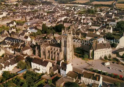 AK / Ansichtskarte Carhaix Plouguer Eglise Saint Tremeur vue aerienne Carhaix Plouguer