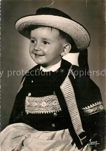 AK / Ansichtskarte Quimper Petit garcon Costume Trachten Quimper