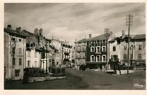 AK / Ansichtskarte Pradelles_Haute Loire Place Monument aux Morts Pradelles_Haute Loire