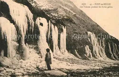 AK / Ansichtskarte Port en Bessin Falaises pendant les fortes gelees  Port en Bessin