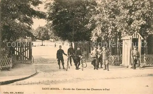 AK / Ansichtskarte Saint Mihiel Entree des Casernes des Chasseurs a Pied Saint Mihiel