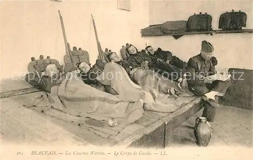 AK / Ansichtskarte Beauvais Caserne Watrin Corps de Garde Beauvais