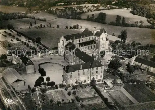 AK / Ansichtskarte Montebourg Abbaye fondee par Guillaume le Conquerant Vue aerienne Montebourg