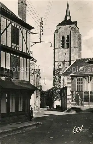 AK / Ansichtskarte Beaugency Place du Marche et Clocher St Firmin Beaugency