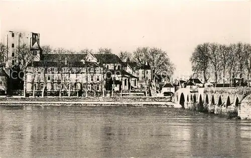 AK / Ansichtskarte Beaugency Centre dApprentissage et Menager Vue des bords de la Loire Beaugency
