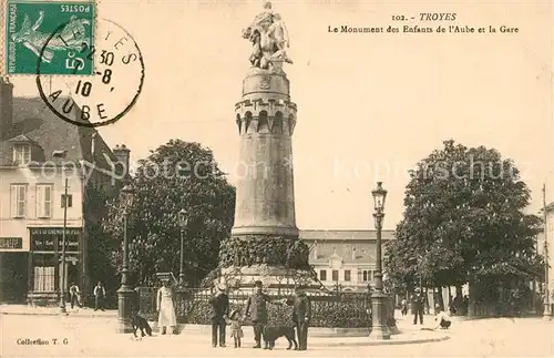 AK / Ansichtskarte Troyes_Aube Le Monument des Enfants de lAube et la Gare Troyes Aube