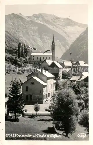 AK / Ansichtskarte Orcieres_Hautes_Alpes Ecole et l Eglise Orcieres_Hautes_Alpes