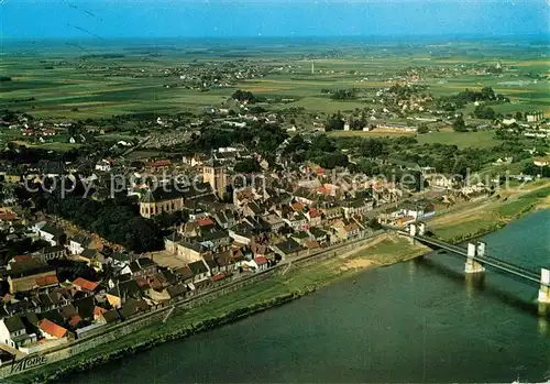 AK / Ansichtskarte Jargeau_Loiret Vue generale aerienne prise du nord de la Loire Jargeau Loiret