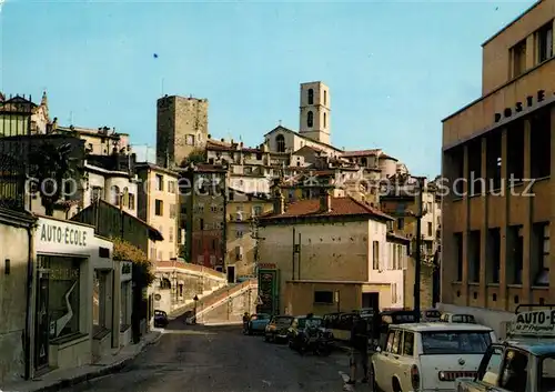 AK / Ansichtskarte Grasse_Alpes_Maritimes La Vieille Ville dominee par la Cathedrale Grasse_Alpes_Maritimes