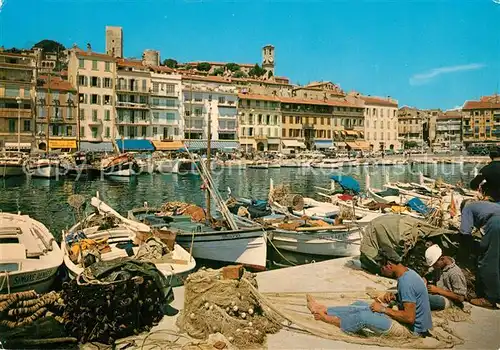 AK / Ansichtskarte Cannes_Alpes Maritimes Un coin du POrt le Quai St Pierre et le Suquet Cannes Alpes Maritimes