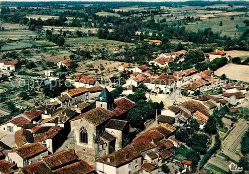 AK / Ansichtskarte Availles Limouzine Vue panoramique aerienne Au premier plan Eglise Availles Limouzine