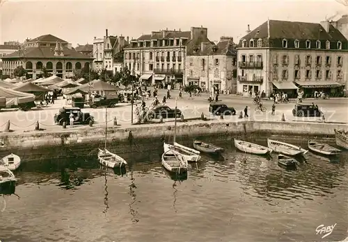 AK / Ansichtskarte Concarneau_Finistere Marche place Jean Jaures Concarneau_Finistere