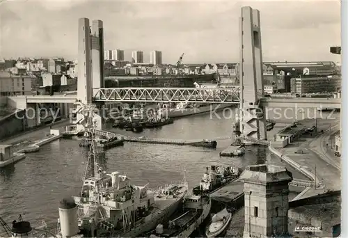 AK / Ansichtskarte Brest_Finistere Arsenal Pont de Revouvrance Brest_Finistere