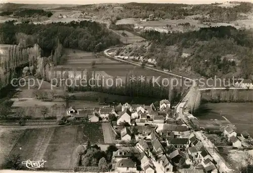 AK / Ansichtskarte Thonac Vue Aerienne Thonac