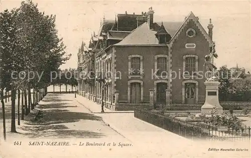 AK / Ansichtskarte Saint Nazaire_Loire Atlantique Boulevard et Square Monument Saint Nazaire