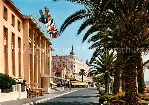 AK / Ansichtskarte Cannes_Alpes Maritimes Le Palais des Festivals et lHotel Carlton  Cannes Alpes Maritimes