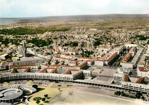 AK / Ansichtskarte Royan_Charente Maritime Casino Front de Mer Eglise  Royan Charente Maritime