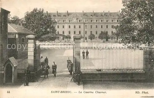 AK / Ansichtskarte Saint Brieuc_Cotes d_Armor Caserne Charner Soldats Militaire Saint Brieuc_Cotes d