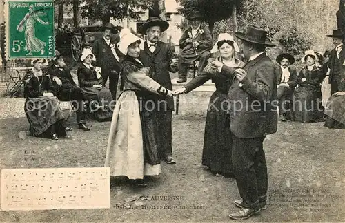 AK / Ansichtskarte Auvergne_Region La Bourree  Auvergne Region