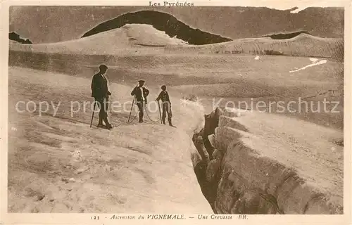 AK / Ansichtskarte Cauterets Ascension du Vignemale Crevasse  Cauterets