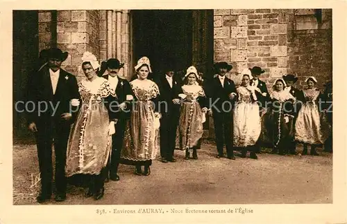 AK / Ansichtskarte Auray Noce Bretonne sortant de l Eglise  Auray
