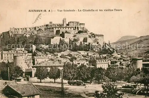 AK / Ansichtskarte Sisteron Citadelle vieilles Tours Sisteron