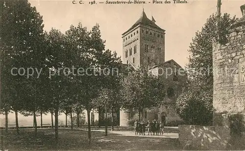 AK / Ansichtskarte Sauveterre de Bearn Place des Tilleuls  Sauveterre de Bearn