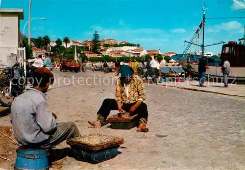 AK / Ansichtskarte Sao_Martinho_do_Porto Pescadores Fishermen 