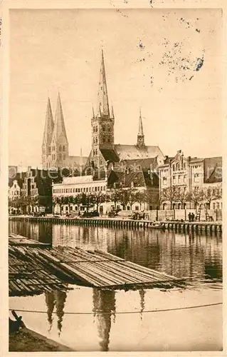 AK / Ansichtskarte Luebeck Partie an der Obertrave mit Petrikirche und Marienkirche Luebeck