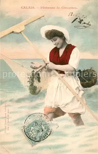 AK / Ansichtskarte Calais Pecheune de Crevettes Calais