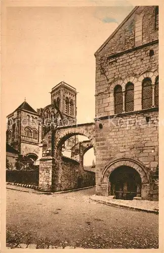 AK / Ansichtskarte Vezelay Eglise vue de la Maison Romane Vezelay