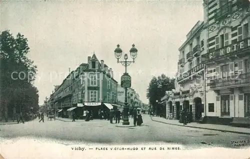 AK / Ansichtskarte Vichy_Allier Place Victor Hugo et rue de nimes Vichy Allier