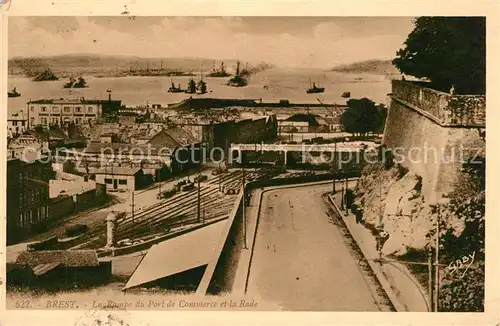 AK / Ansichtskarte Brest_Finistere La Rampe du Port de Commerce et la Rade Brest_Finistere