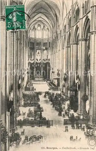 AK / Ansichtskarte Bourges Cathedrale Grade Nef Bourges