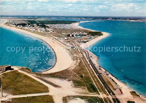 AK / Ansichtskarte Quiberon_Morbihan Vue aerienne de la presqu ile vers Plouharnel Isthme de Penthievre Quiberon Morbihan