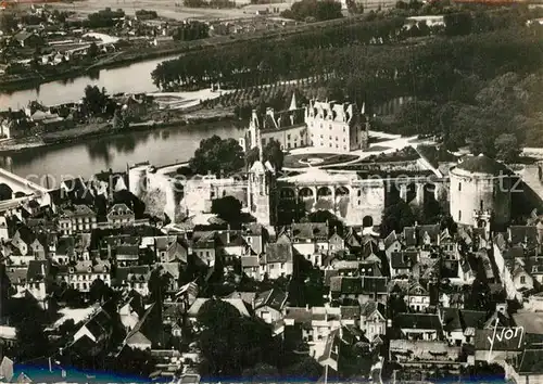 AK / Ansichtskarte Amboise En avion au dessus des Chateaux de la Loire Amboise