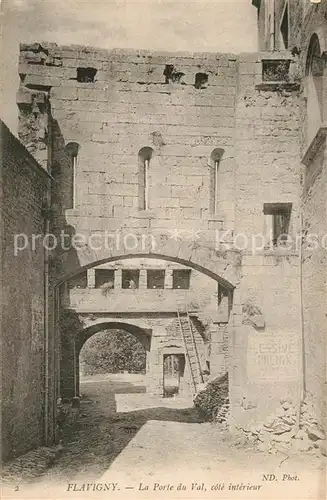 AK / Ansichtskarte Flavigny_Cher Le Porte du Val cote interieur Flavigny_Cher