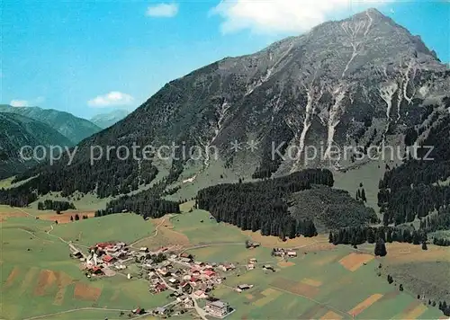 AK / Ansichtskarte Berwang_Tirol mit Thaneller Lechtaler Alpen Fliegeraufnahme Berwang Tirol